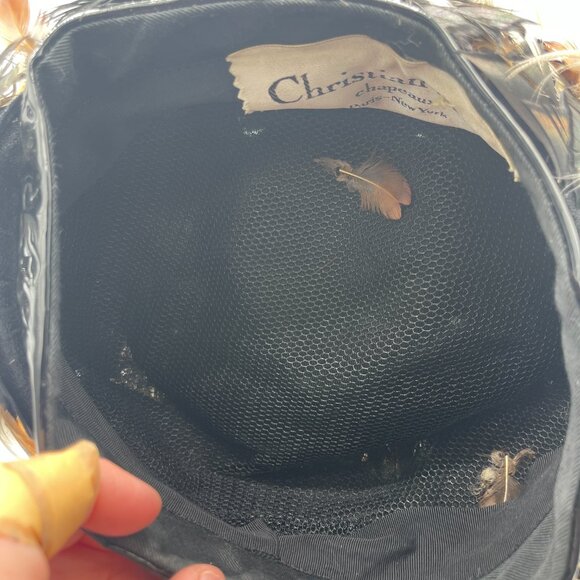 🎩 Vintage Christian Dior Feathered Hat – Paris-New York Label - Picture 10 of 12